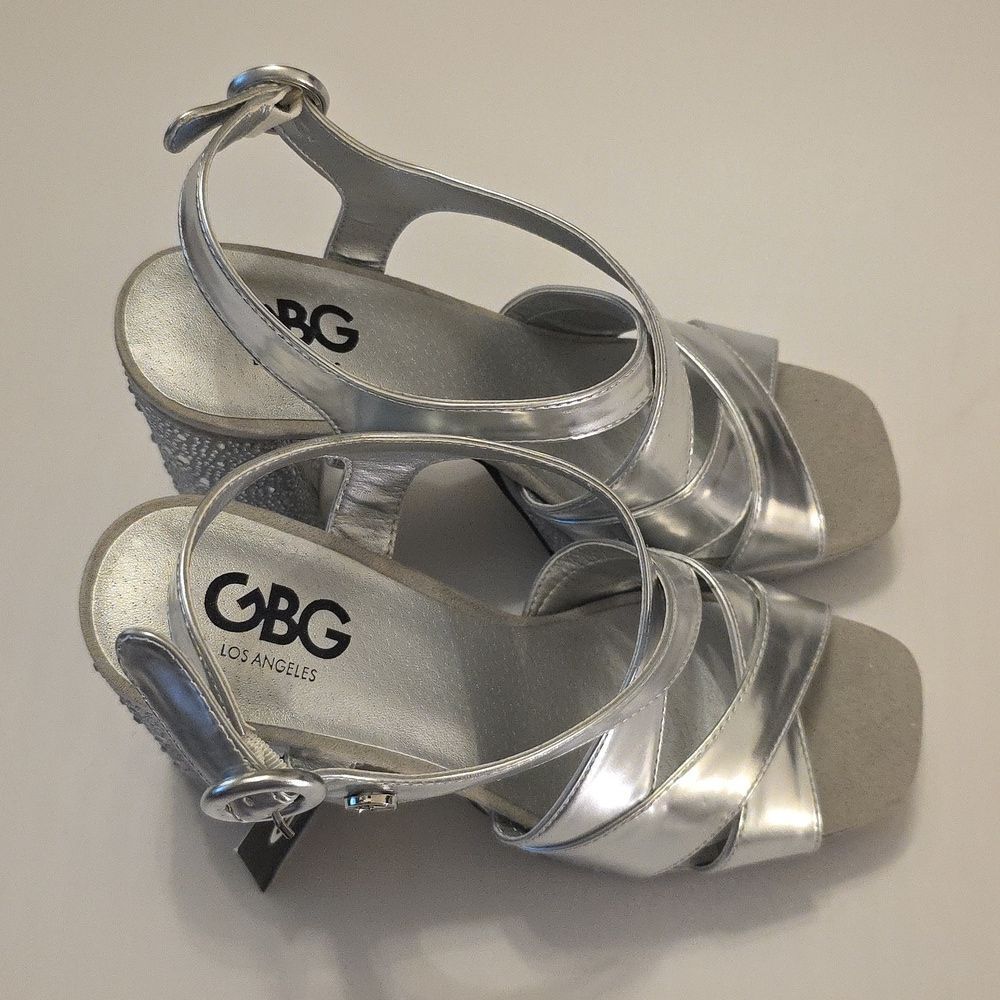 BRAND NEW GBG LOS ANGELES JEWEL STRAPPY HEELS SANDALS R3